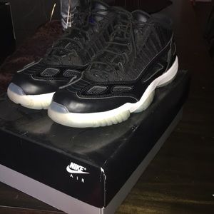 Jordan 11 retro low IE